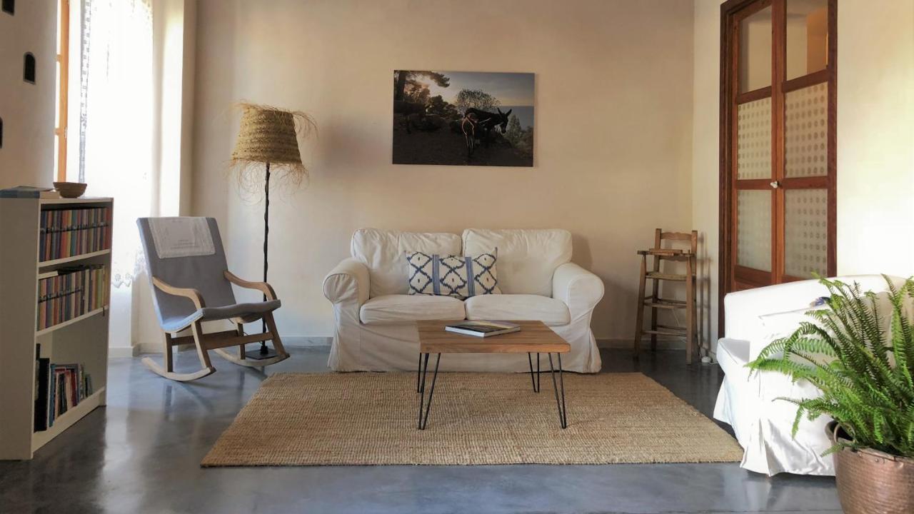Vista De La Vila - Turismo De Interior. Llubi Luaran gambar